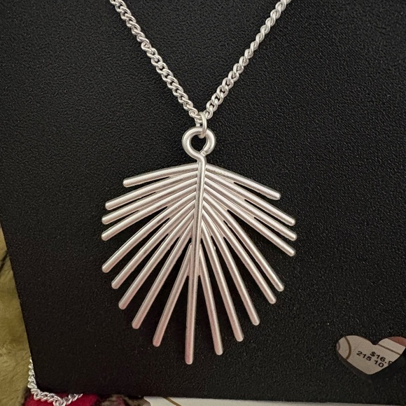 Necklace Silver Palm Leaf Pendant With Chain NWT - Picture 2 of 6
